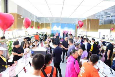 京东之家成都首店盛大开业，全渠道零售布局再铸新篇